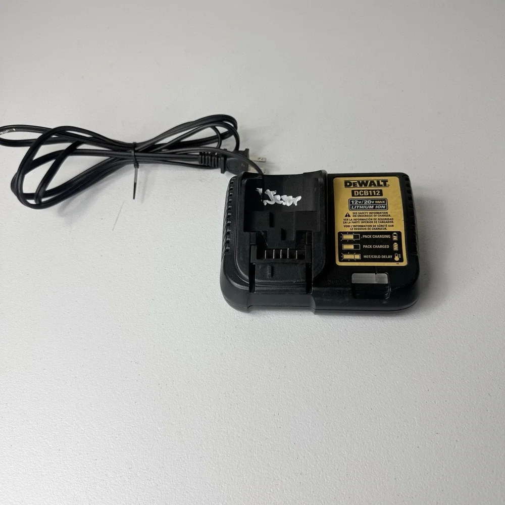 DEWALT DCB115 Lithium-Ion 12v 20v Battery Charger USED